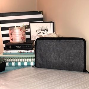 Get Creative Zipper Pouch - Charcoal Crosshatch